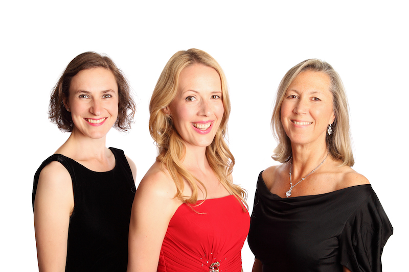 operatic performances by The Operettes